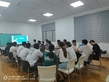 6月-国康微量元素分析仪厂家开展每月安全警示教育培训会